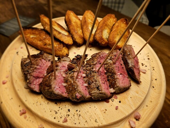 Každé úterý si u nás můžete pochutnat na steaku!