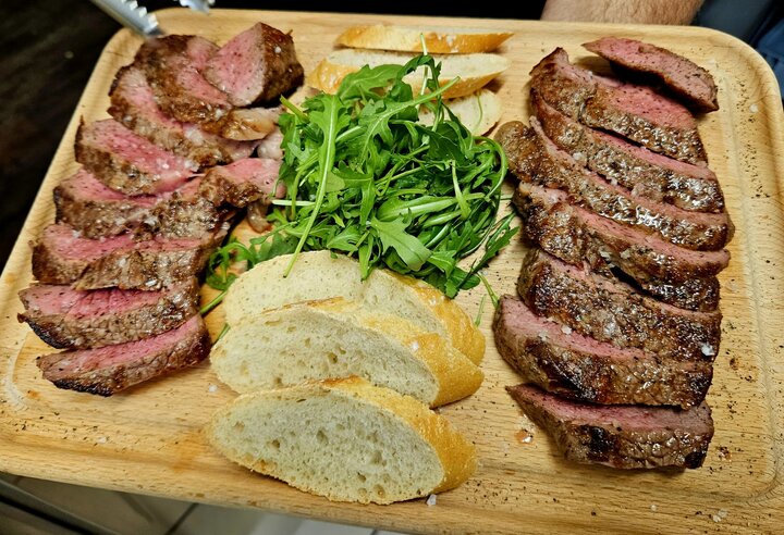 Každé úterý si u nás můžete pochutnat na steaku!