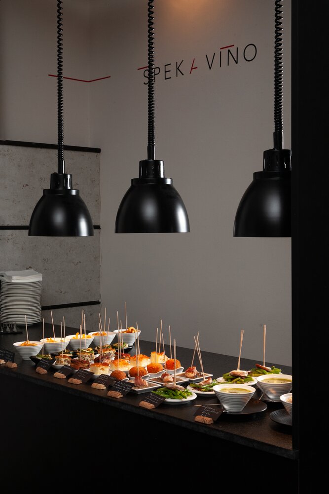 Stůl s teplými tapas